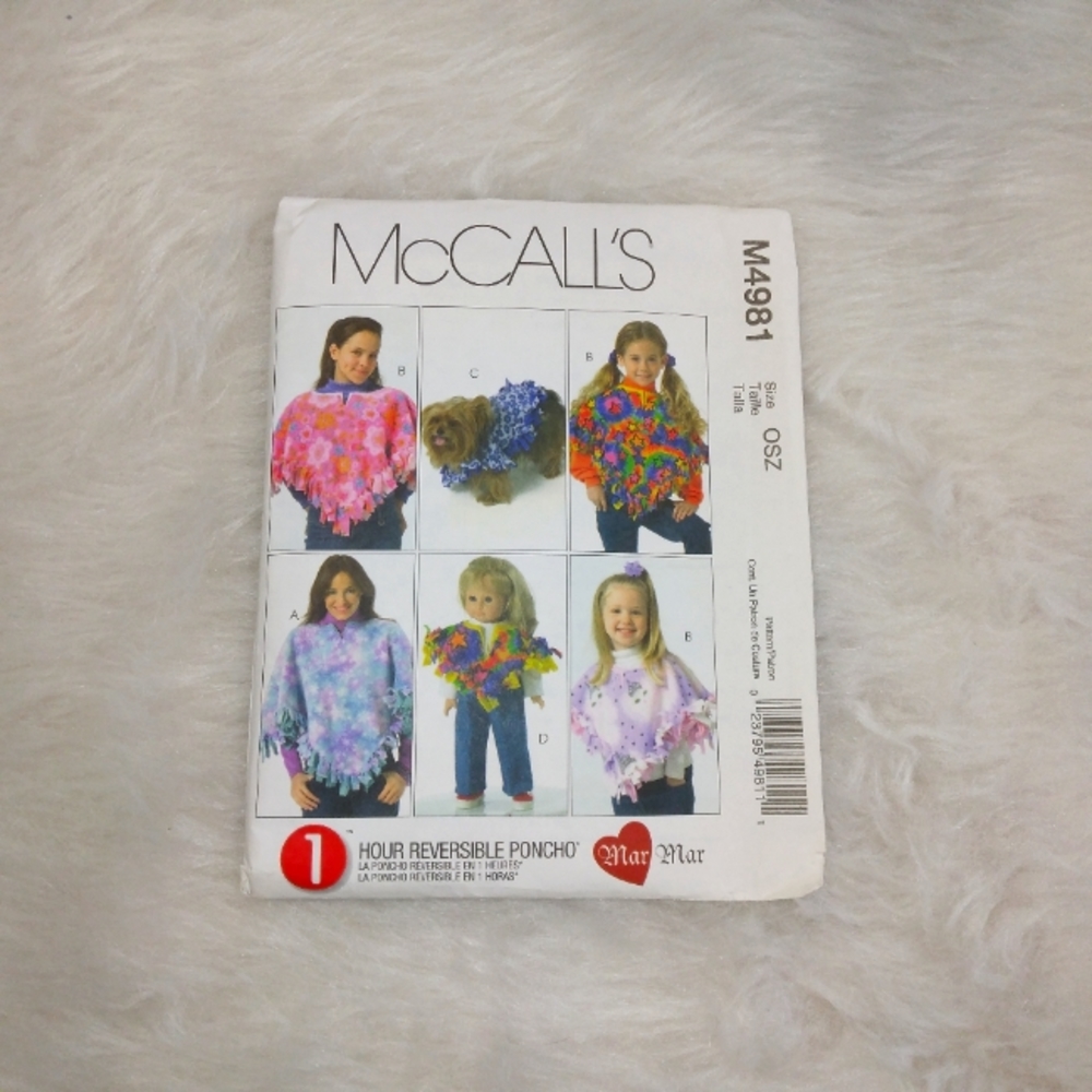 McCall's M4982 1hr Reversible poncho adult, child, dog, AGD